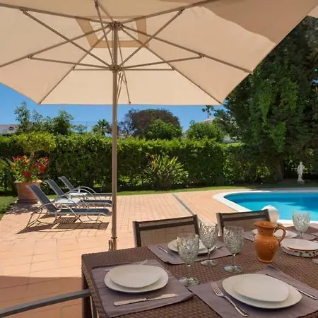 Villa Sleeps 8 Pool Air Con T480239 *