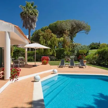 Villa Sleeps 8 Pool Air Con T480239 Vale do Lobo