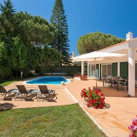 Sleeps 8 Pool Air Con T480239 Vale do Lobo