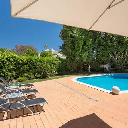 Villa Sleeps 8 Pool Air Con T480239