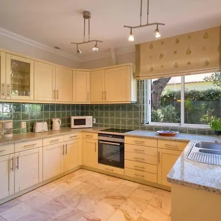 Sleeps 8 Pool Air Con T480239 Villa *
